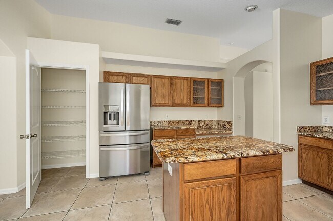 Building Photo - 4 BEDROOM POOL HOME IN SUNTREE!!!!!!!