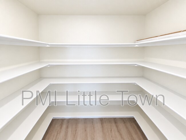 Building Photo - 132 N Patsburg St