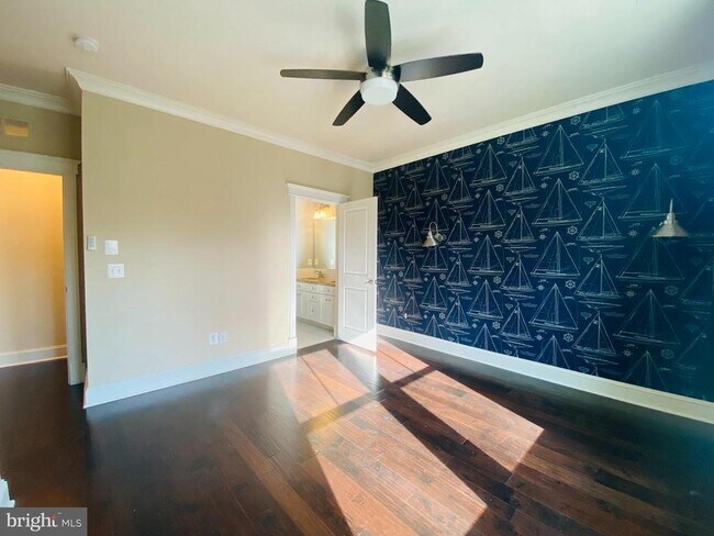 Building Photo - 2163 Potomac River Blvd