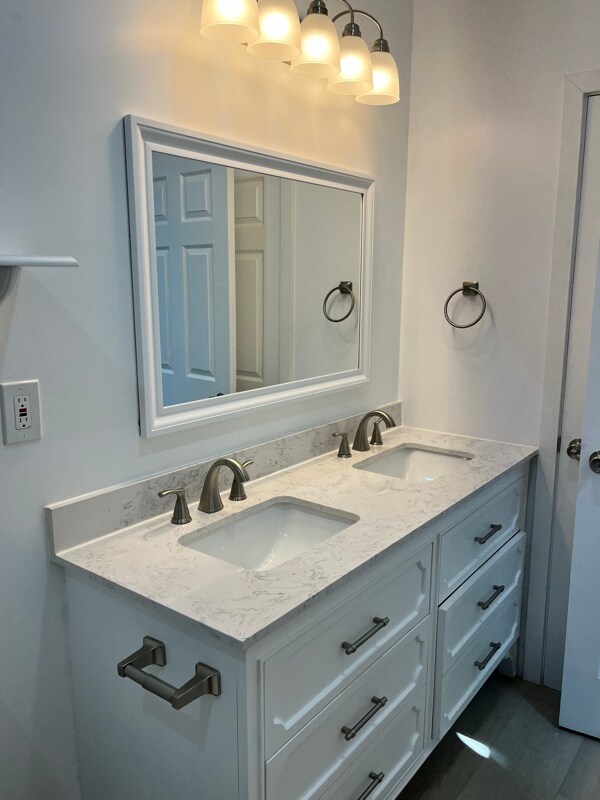 Building Photo - 260 S Highland Ave