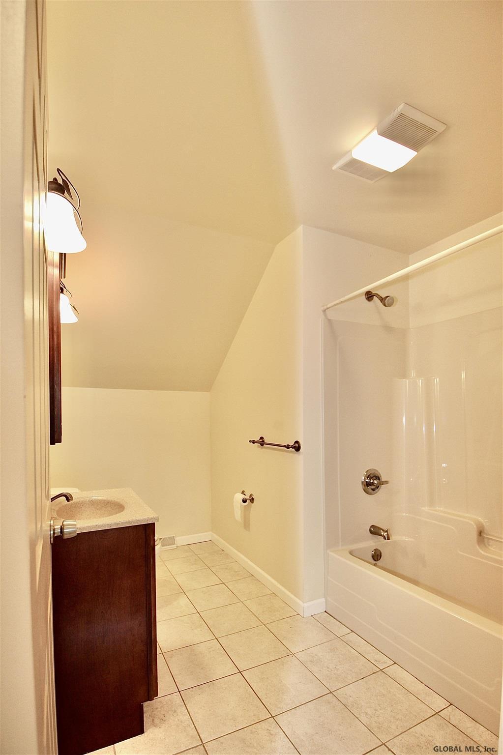 Building Photo - 7988 Mariaville Rd