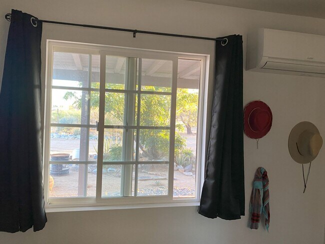 Building Photo - Charming 3-Bedroom Home for Rent in Lander...
