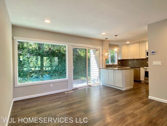 Building Photo - 2 br, 2.5 bath House - 1228 Bellefield Par...