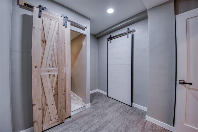 Building Photo - 320 Fort Duquesne Blvd