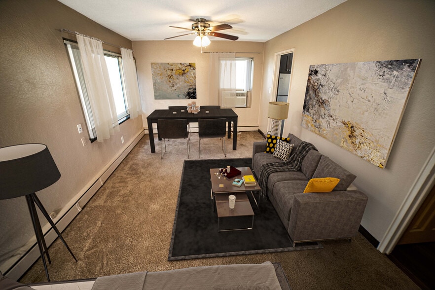 Spacious Studio with bonus room - AVID Uptown
