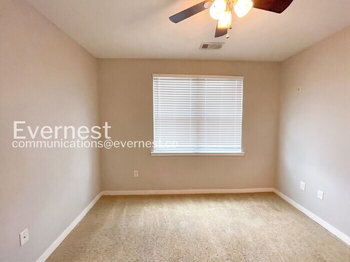 Building Photo - 1118 Litton Ave