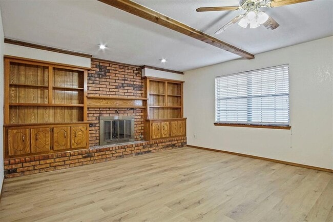 Building Photo - 1125 N Patterson Dr