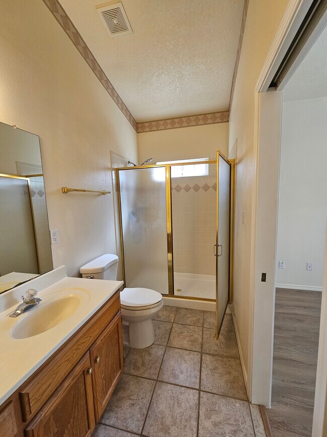 Building Photo - 8543 Murrelet Dr NE