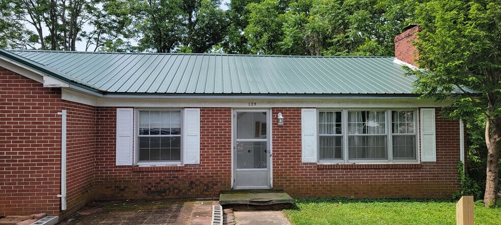 Building Photo - 129 Gracey Hts