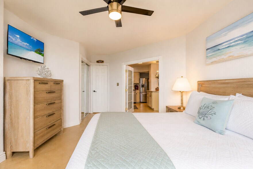Building Photo - 4040 Galt Ocean Dr