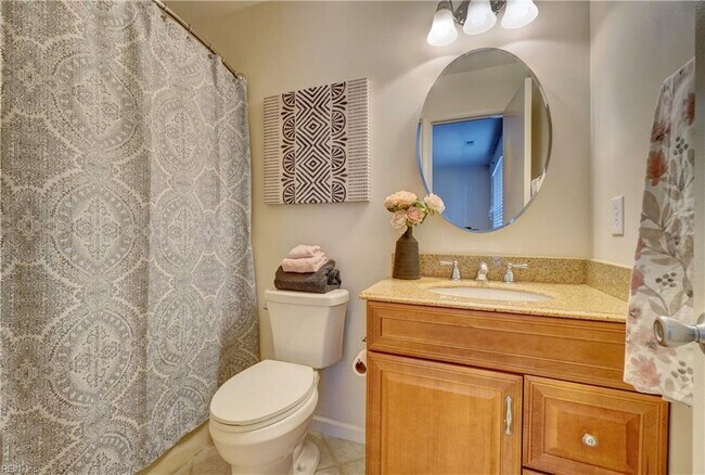 Building Photo - 624 Willow Bend Dr