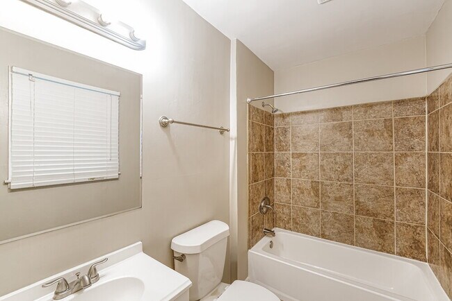 Building Photo - 120 Von Dale Dr