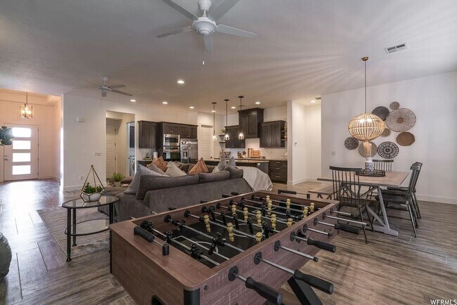 Building Photo - PETS ALLOWED!  Spacious & Modern 3-Bedroom Home for Rent Near Sand Hollow Reservoir