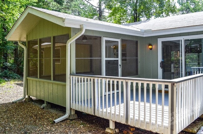 Building Photo - Central Hot Springs Village/Home/Unfurnished