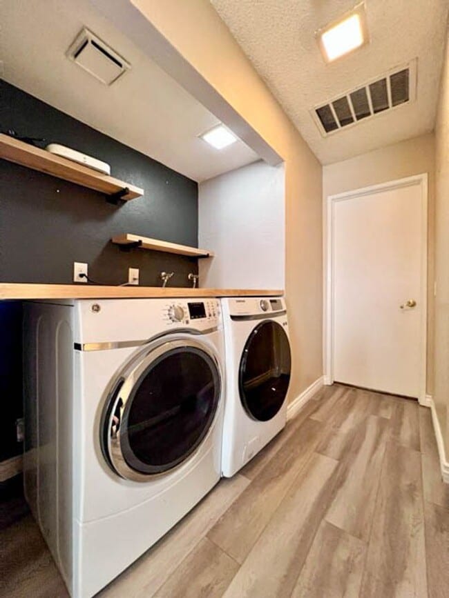 Building Photo - Upgraded 2 Bedroom Menifee home with a two...
