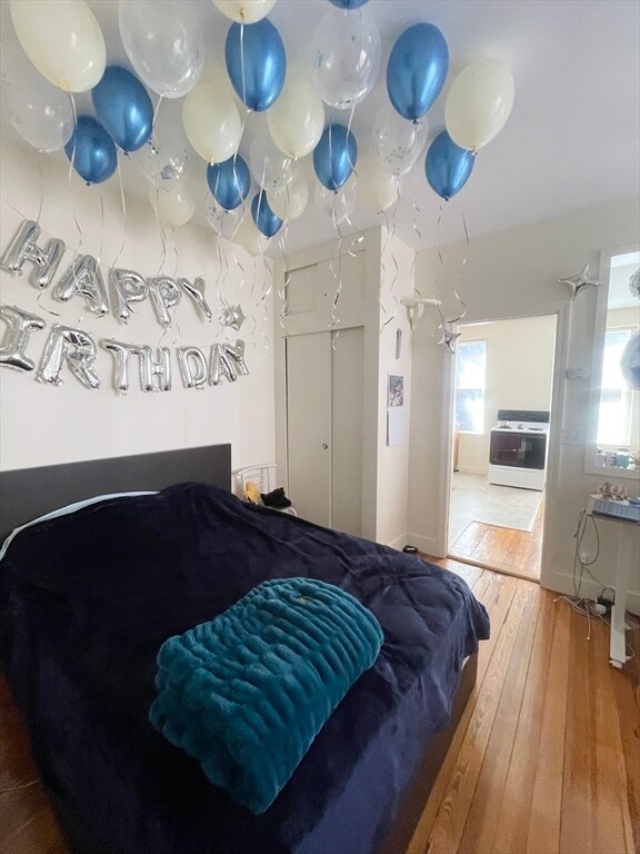 Building Photo - 68 Myrtle St