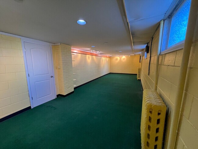 Building Photo - 3 Bedroom/2.5 Bathroom Home in Peoria for Lease