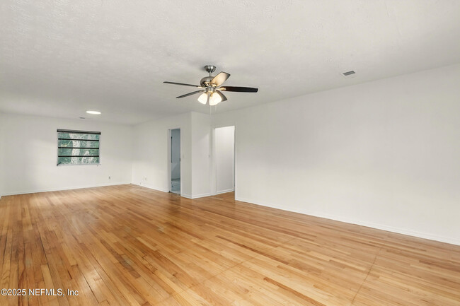 Building Photo - 3144 Belden St