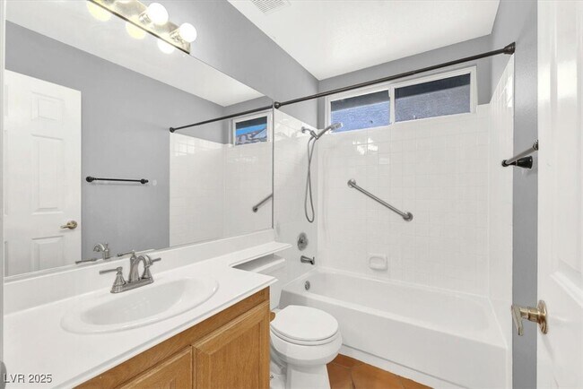 Building Photo - 2413 Rue De Bourdeaux