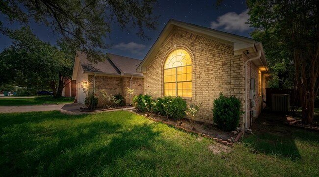 Building Photo - 1108 Antelope Ridge