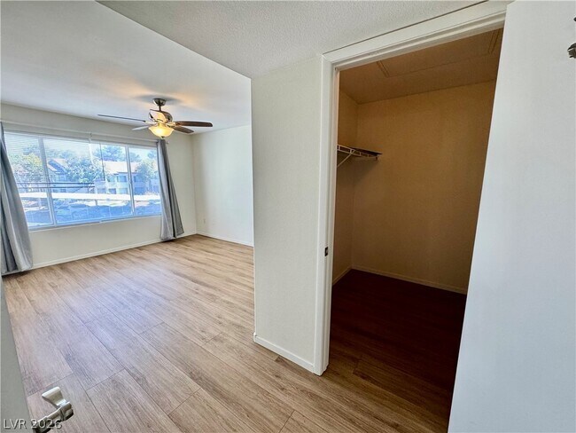 Building Photo - 3060 Casey Dr