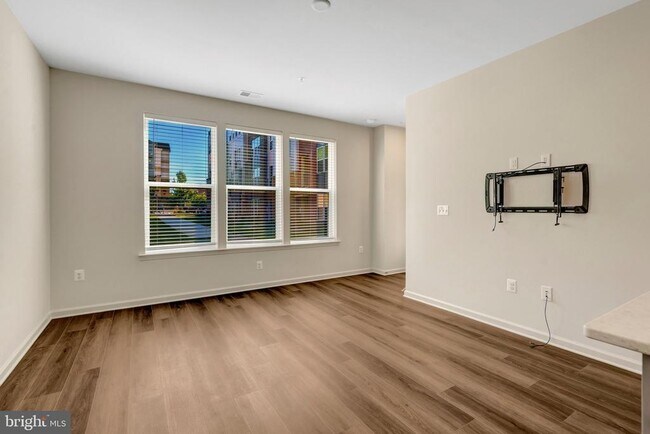 Building Photo - 2508 Neabsco Common Pl