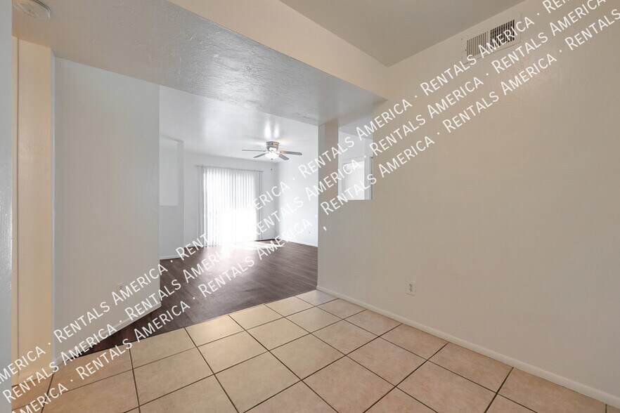 Building Photo - 16602 N 25th St