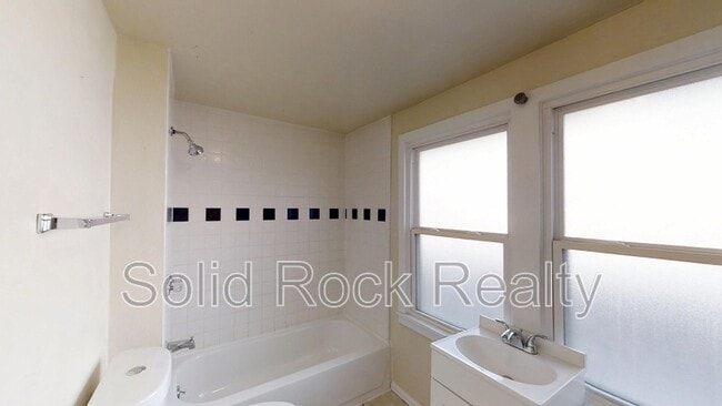 Building Photo - 2437 E St Vrain St