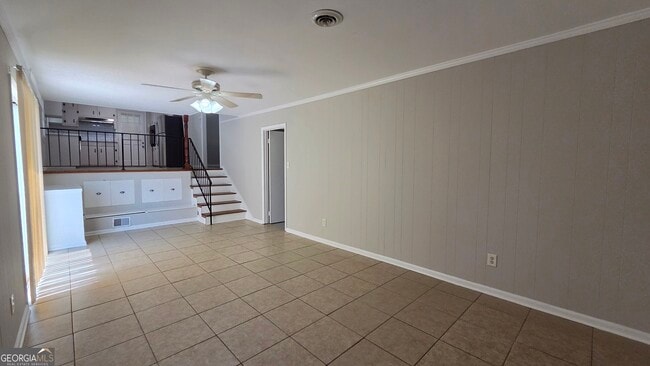 Building Photo - 715 Barnesdale Dr