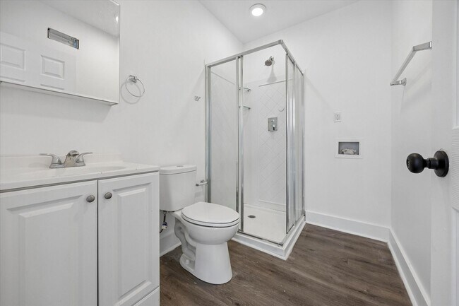 Building Photo - 2BR/3BA House | Updated Kitchen | Low Upfront Cost