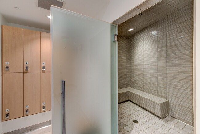 Building Photo - 201 Folsom St