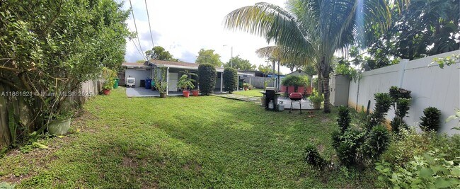 Building Photo - 7636 Miramar Pkwy
