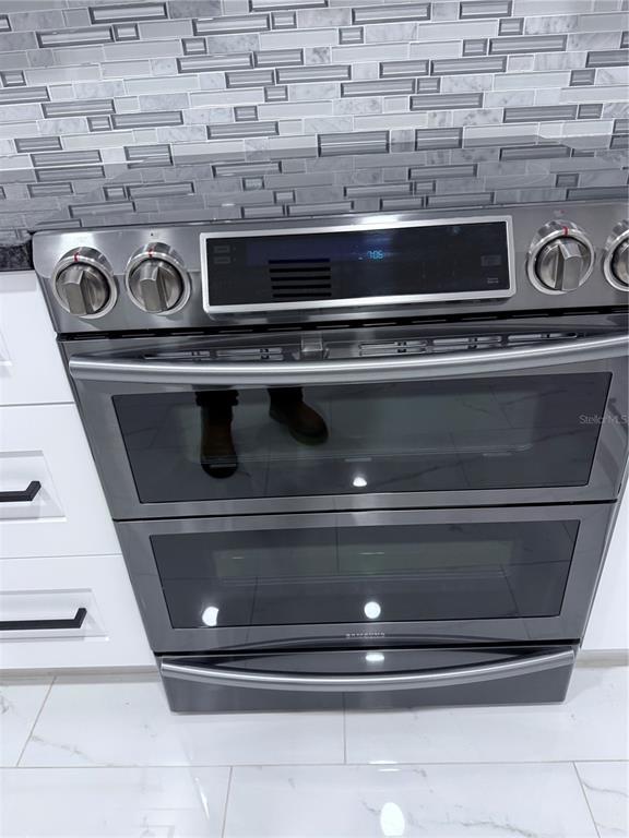 Building Photo - 128 Sandalwood Dr