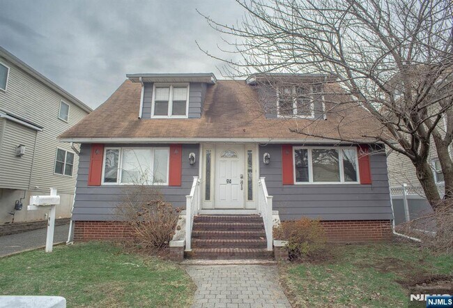 Building Photo - 94 Liberty St