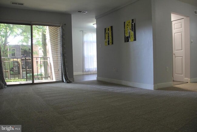 Building Photo - 3360 Woodburn Rd