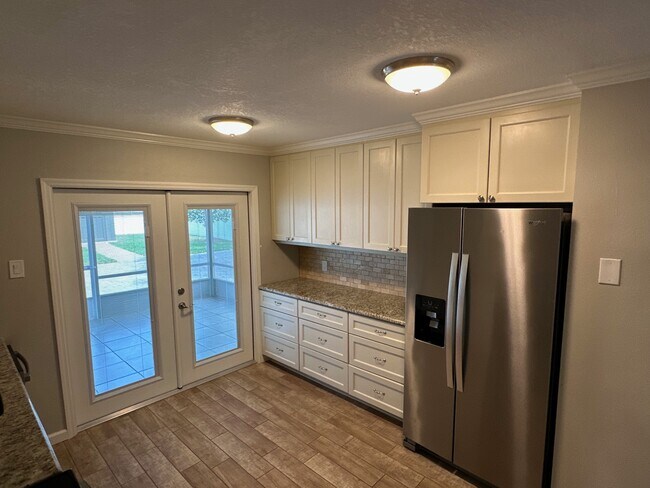 Building Photo - 2821 Nordman Ave