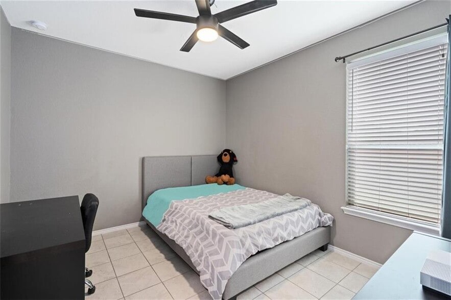 Guest Bedroom 1 - 3060 Freeman Park Dr