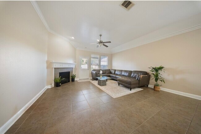 Building Photo - 6130 Flagg Ranch Dr