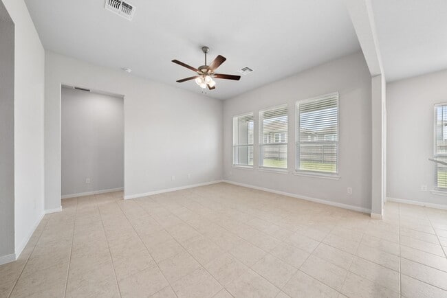 Building Photo - 4 Bedroom Home in Troy ISD!