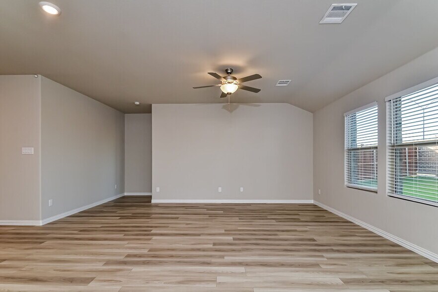 Building Photo - 2152 Gill Star Dr