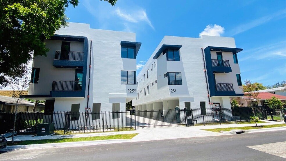 Building Photo - 1251 SW 3rd St