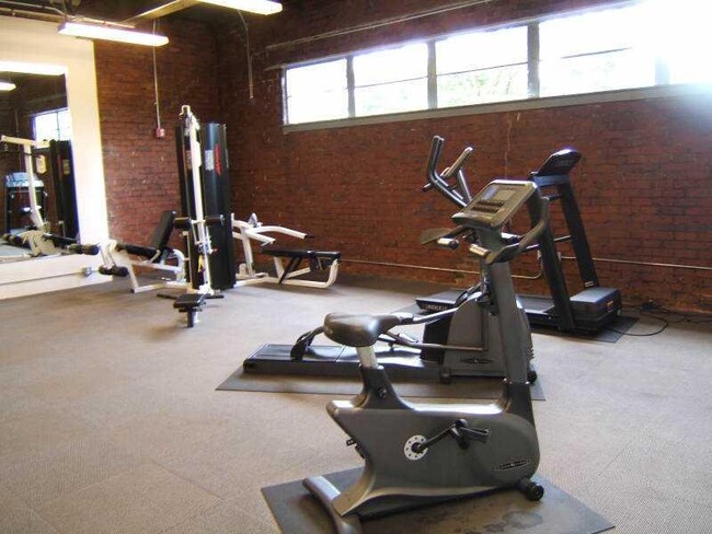 Building Photo - 195 Arizona Ave NE