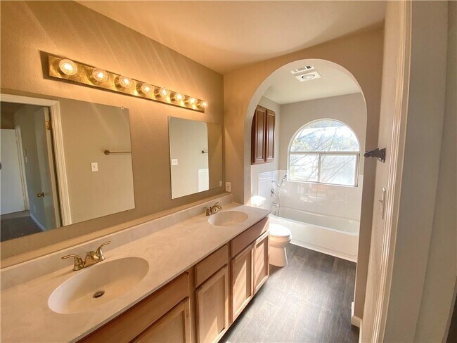 Building Photo - 6417 Orange Blossom Way