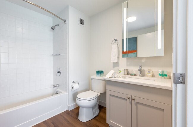 Building Photo - 350 Third Street-SI FL8-ID1050399P