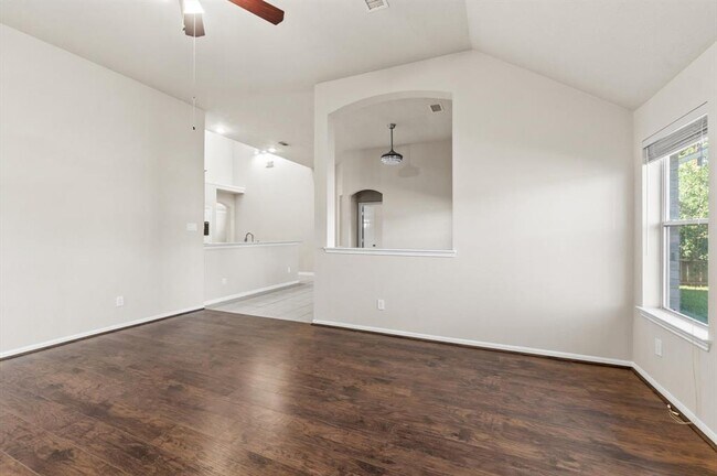 Building Photo - 3603 Heritage Colony Dr