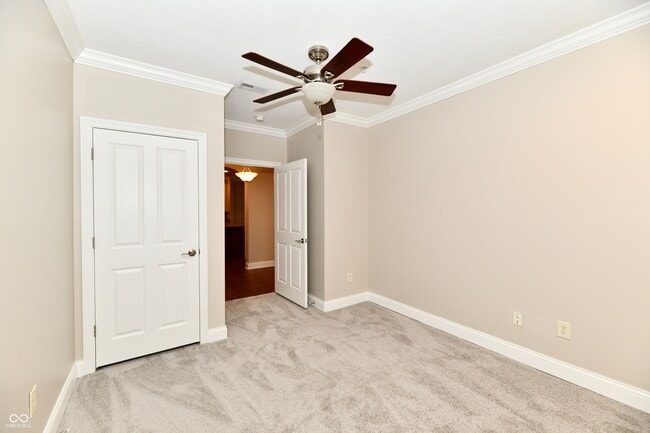 Building Photo - 8555 One W Dr