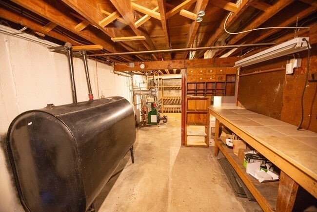 Building Photo - 29 Rainbow Ave