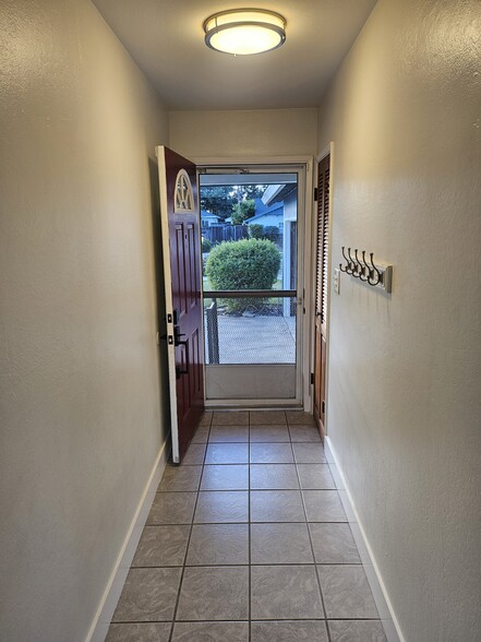 Entryway - 686 Coakley Dr