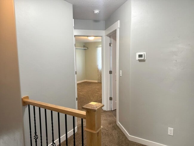 Building Photo - 362 S 790 W