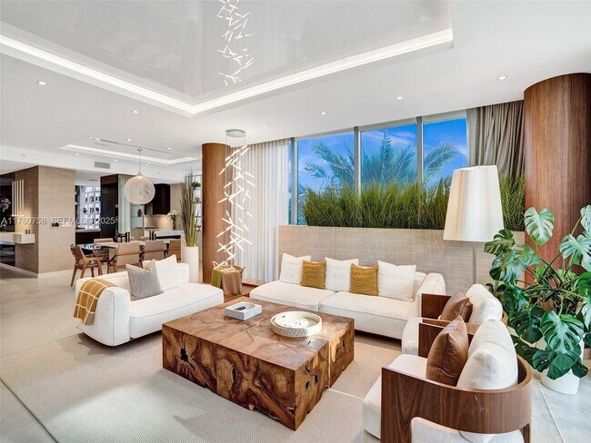 Building Photo - 2200 N Ocean Blvd